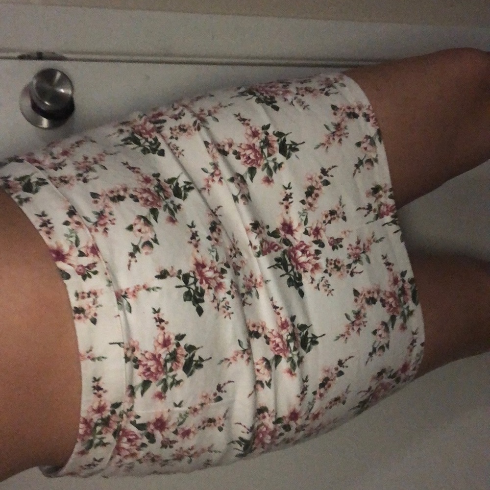 Forever 21 floral skirt - Picture 7 of 8